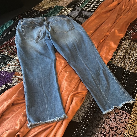 Abercrombie & Fitch Simone High Rise Jeans - Picture 3 of 5